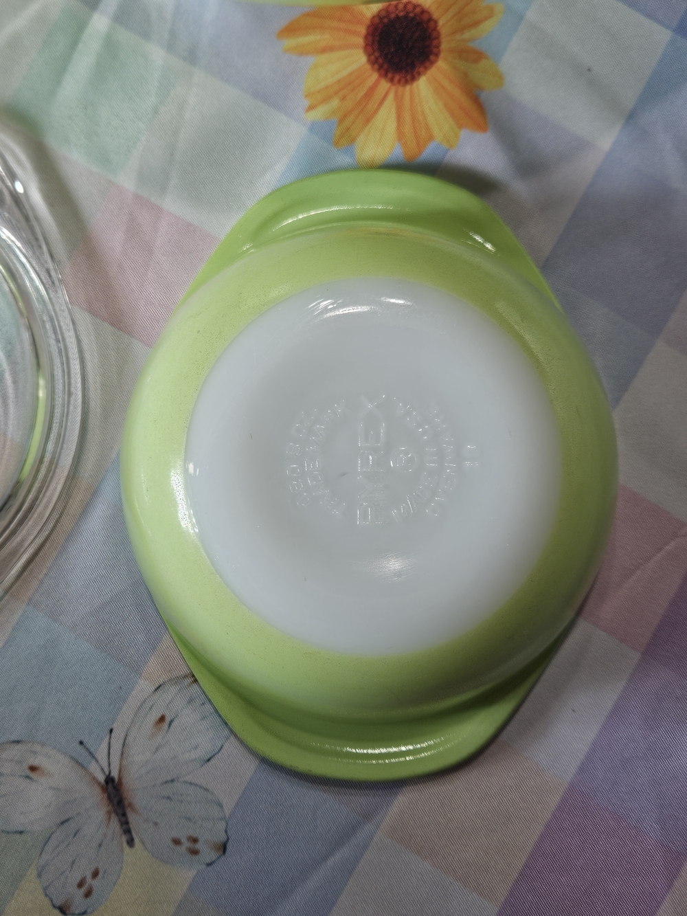 Pyrex Lime Green 024 & 080 -Set Of 2 - Picture 7 of 12